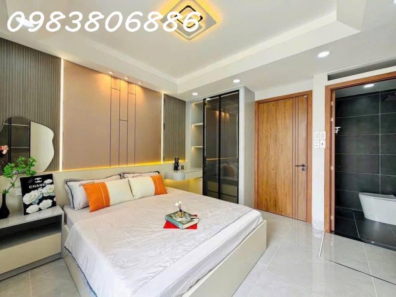 nha-6-tang-pho-nguyen-son-long-bien-40m2-13-ty-thang-may-gara-to-lo-goc