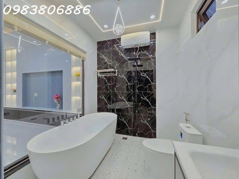 nha-6-tang-pho-nguyen-son-long-bien-40m2-13-ty-thang-may-gara-to-lo-goc