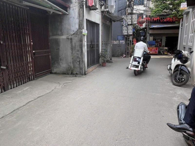 ban-dat-dong-thien-132m-o-to-tranh-kinh-doanh-hoang-mai