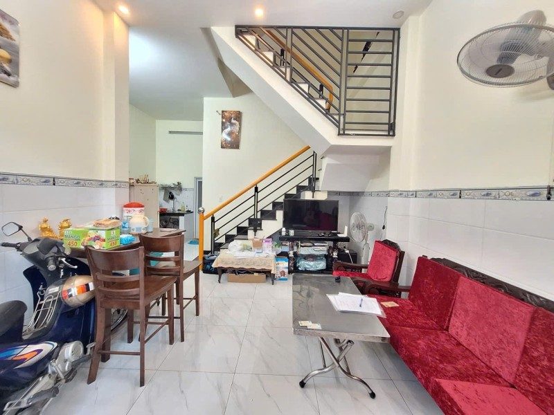 ban-nha-3-tang-duong-so-8-linh-trung-thu-duc-tp-hcm-dt-106m2-so-hong
