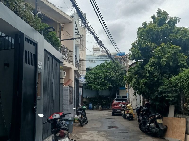 ban-nha-3-tang-duong-so-8-linh-trung-thu-duc-tp-hcm-dt-106m2-so-hong