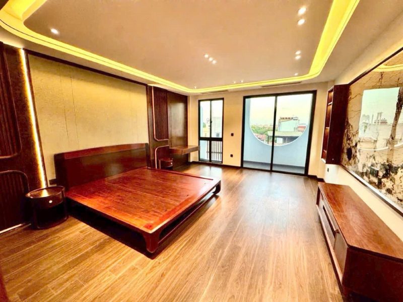 hiem-co-tai-nguyen-van-cu-long-bien-gan-100m2-chi-nhinh-15-toi-7-tang