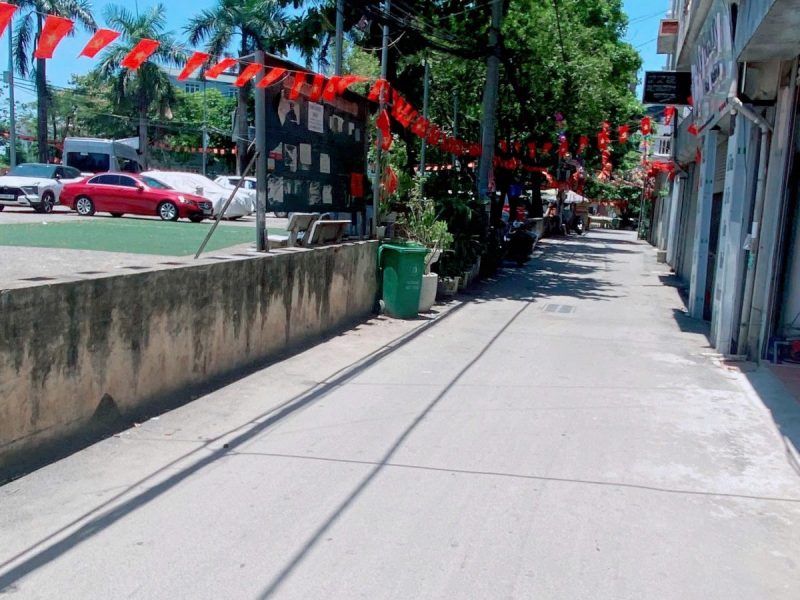 -chinh-chu-ban-nha-5-tang-ngay-vincom-vuon-nhat-dai-mo-ha-noi