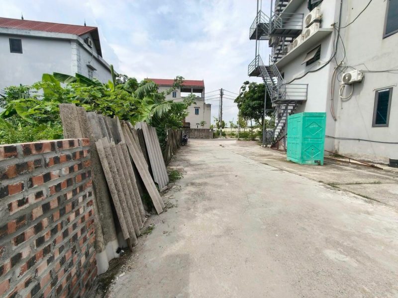 chong-om-con-tho-can-ban-gap-80m2-mt5m-8-x-ty-nguyen-khe-dong-anh-3-o