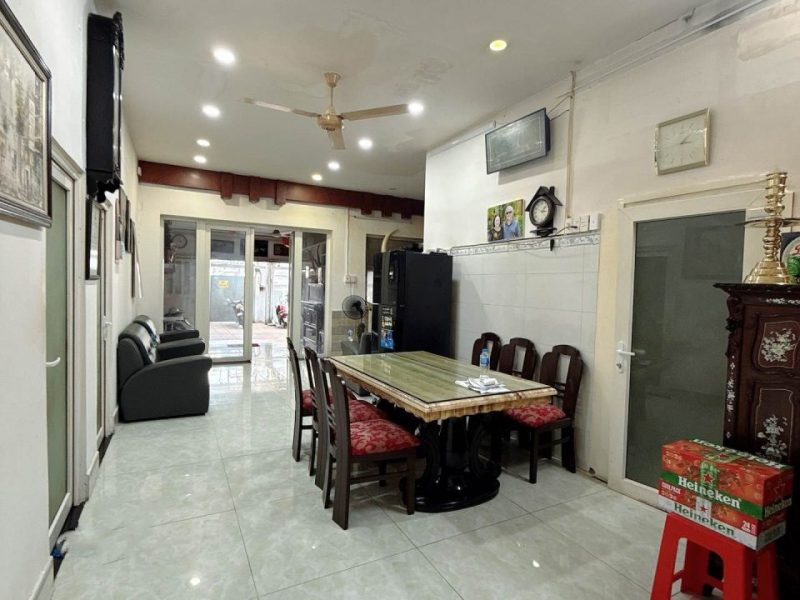 -d2607-chdv-26-phong-no-hau-khung-16m-sat-cho-hoang-hoa-tham-35-x-ty