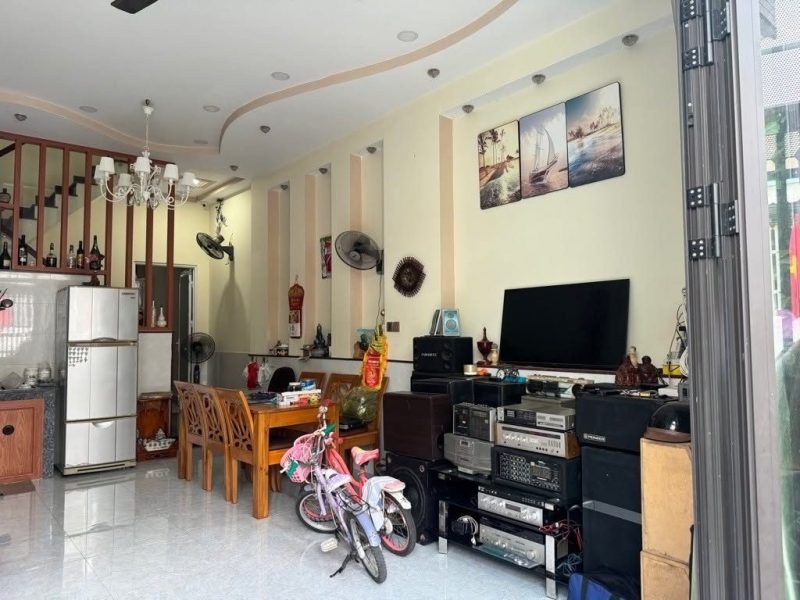 nha-pho-dep-2-tang-2-mat-tien-tam-binh-ngang-5-5m-75m2-nhinh-4-ty-