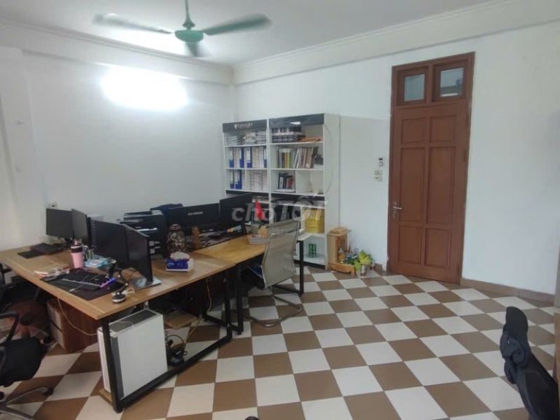 cho-thue-van-phong-tang-2-ngo-553-giai-phong
