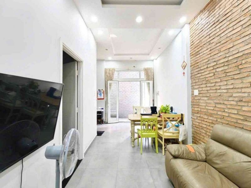 -h2632-co-hoi-hiem-nha-3-tang-le-quang-dinh-sat-pham-van-dong-no-hau-6-5m-