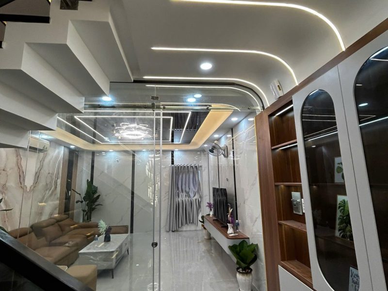 -sieu-pham-binh-tan-giap-tan-phu-hem-xe-hoi-7-cho-ngu-trong-nha-6pn-6wc