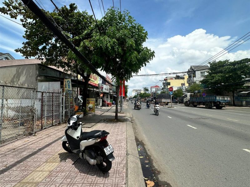 ban-nha-mat-tien-huynh-tan-phat-phuong-phu-thuan-quan-7