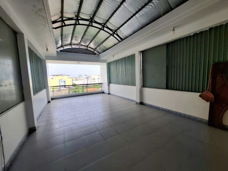 ban-nha-hem-4m-phan-huy-ich-gan-nguyen-tu-gian-8-6x16m-5-tang-8-pn-chi