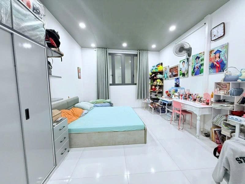 ban-nha-hem-4m-trinh-dinh-trong-gan-au-co-vao-4x20m-2-tang-moi-2-pn-chi