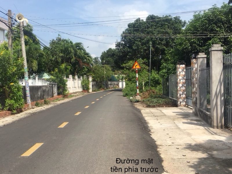 ban-235-2-m-dat-hai-mat-tien-duong-nhua-khu-dan-cu