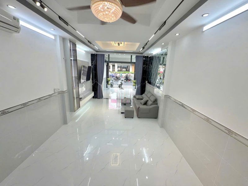 mat-tien-nguyen-oanh-vi-tri-cuc-dep-gan-cityland-ngay-nga-tu-phan-van-tri-