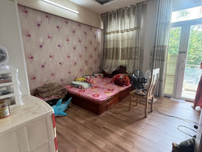 -d2725-nha-4-tang-san-thuong-ngam-may-bay-sat-bv175-gia-8-x-ty