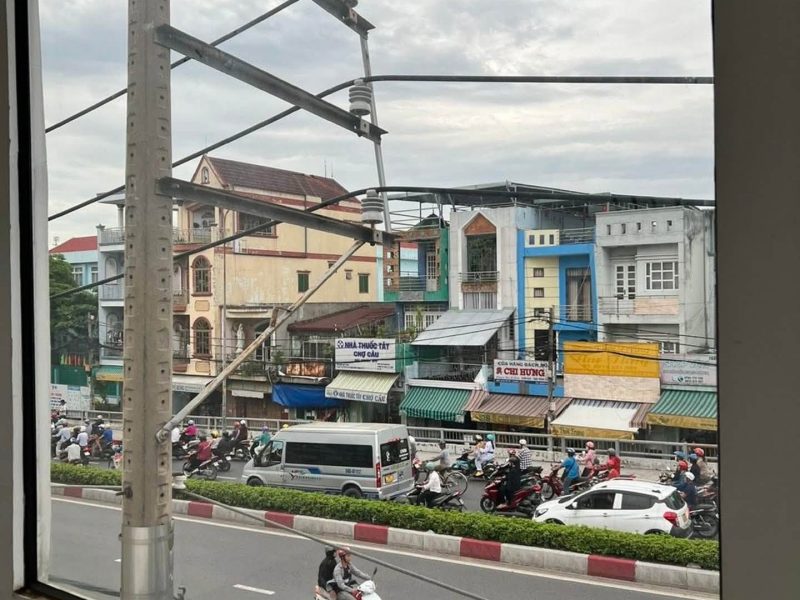 nha-btct-mat-tien-hem-thong-to-ky-7-ty-giam-manh-con-5-ty-5