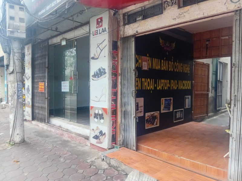cho-thue-cua-hang-mat-pho-692-694-duong-lang-dong-da-ha-noi-gan-nga-4