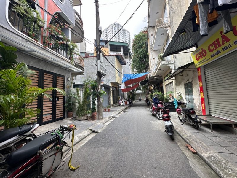 ban-61m-tam-trinh-tang-nha-phan-lo-via-he-o-to-kinh-doanh-hoang-mai