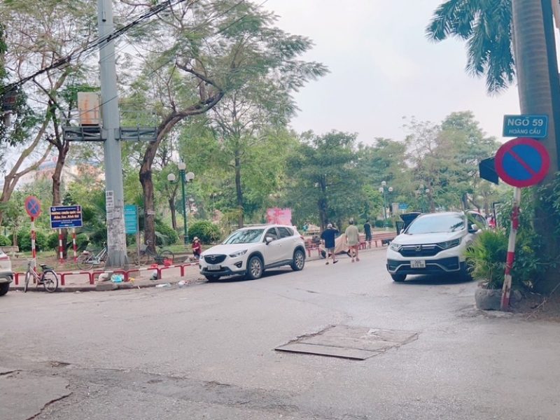 ban-224m-hoang-cau-tang-nha-o-to-dong-da