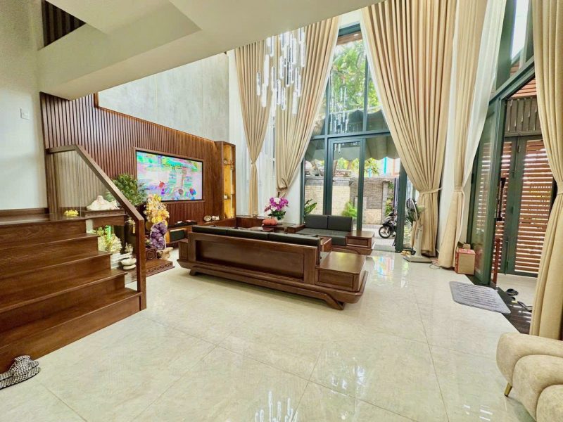 chinh-chu-can-ban-gap-nha-mat-tien-duong-de-tham-p-co-giang-q-1-