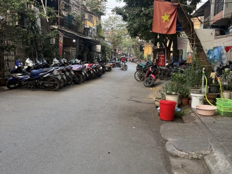 ban-110m-ta-quang-buu-tang-nha-via-he-o-to-dung-do-ngay-dem-kinh-doanh-hai-ba-tr