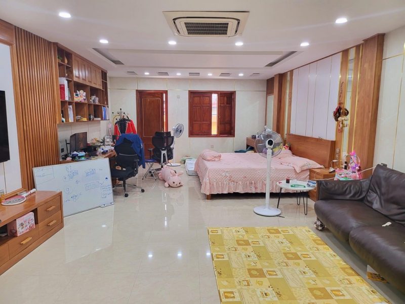 ban-nha-thai-ha-6-tang-thang-may-long-lanh-lo-goc-o-to-tranh-kinh-doanh-dong-da