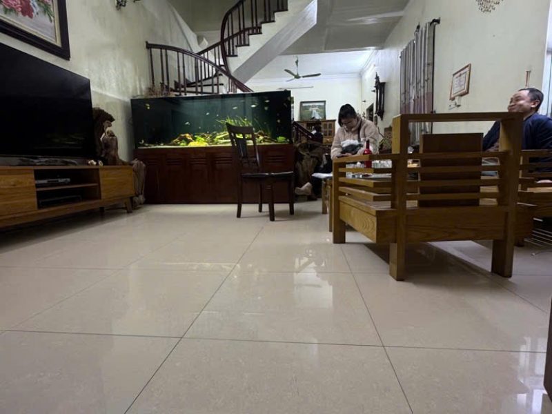 ban-100m-nam-du-tang-nha-gan-o-to-hoang-mai