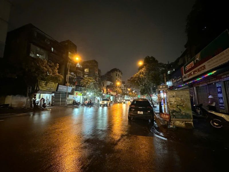 ban-80m-thanh-nhan-tang-nha-o-to-do-cua-vao-nha-hai-ba-trung