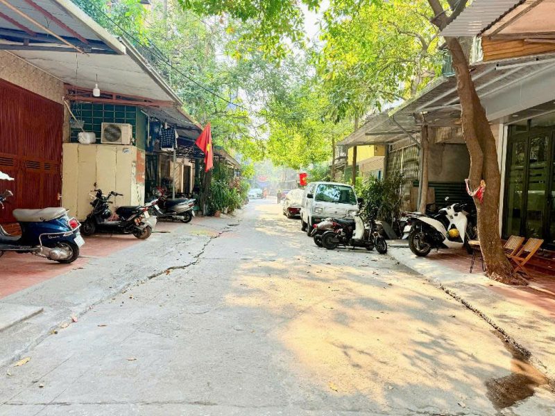 ban-nha-tay-ket-5-tang-ngo-to-hon-pho-o-to-dung-do-kinh-doanh-hai-ba-trung