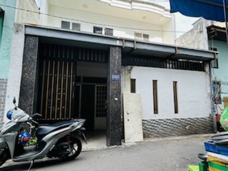 nha-1-lau-cung-cap-duong-o-to-thong-ngay-tan-chanh-hiep-18-gan-to-ky