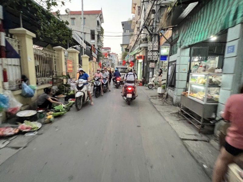 ban-dat-yen-duyen-55m-ngo-thong-kinh-doanh-nho-hoang-mai