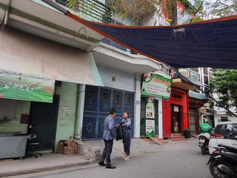 ban-nha-phuong-liet-5-tang-o-to-tranh-vao-nha-kinh-doanh-thanh-xuan