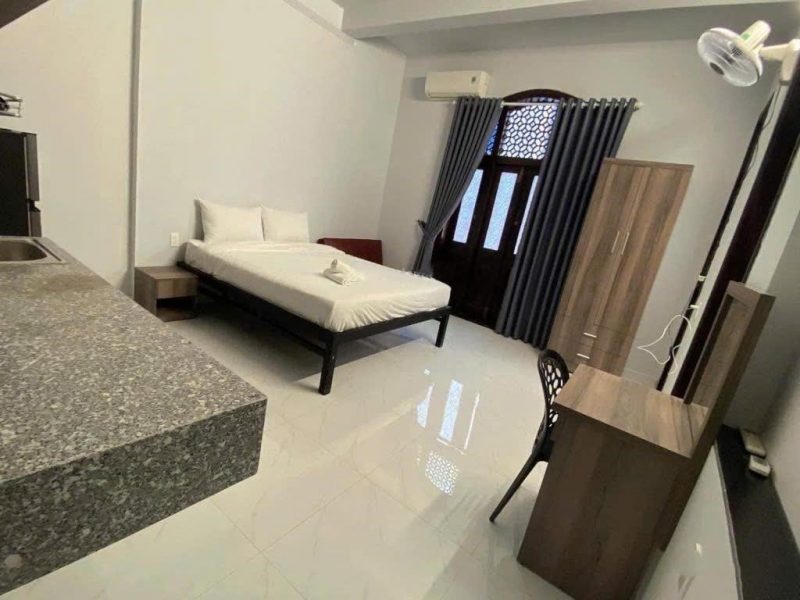 nha-q1-gia-re-200m2-12mx16m-gia-chi-38-ty-duong-truoc-nha-10m-oto-tranh-nhau