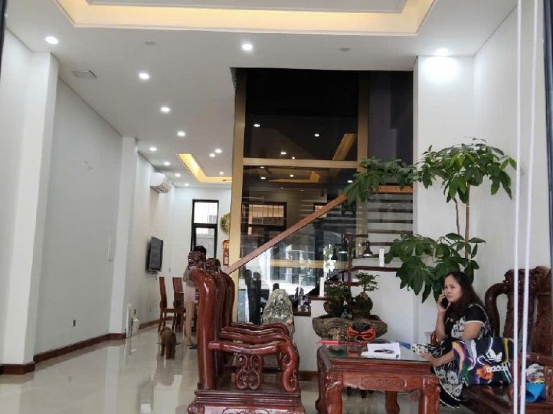 tan-mai-ban-nha-biet-thu-lien-ke-louis-5-tang-thang-may-long-lanh-hoang-mai