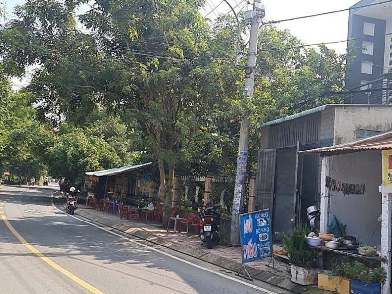 nha-mat-tien-kinh-doanh-buon-ban-sam-uat-tran-thi-he-hiep-thanh