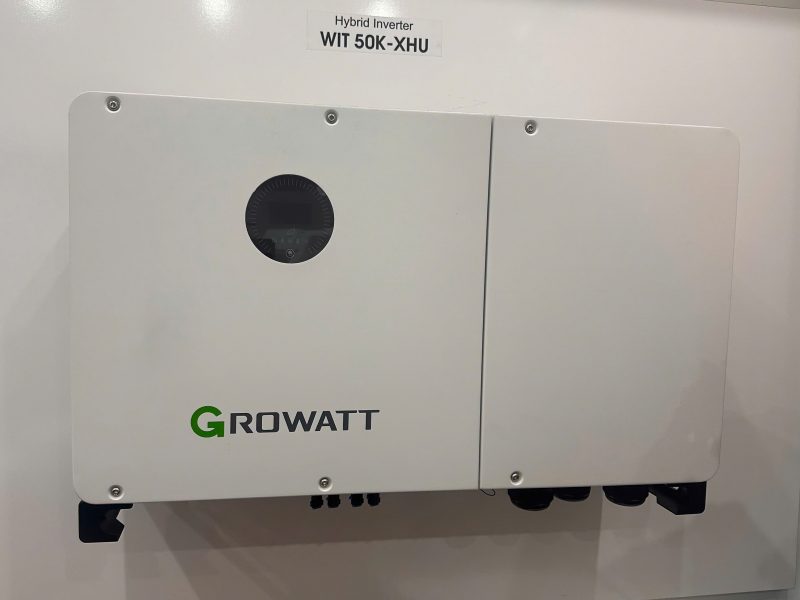 nha-phan-phoi-bien-tan-dien-mat-troi-tot-nhat-growatt