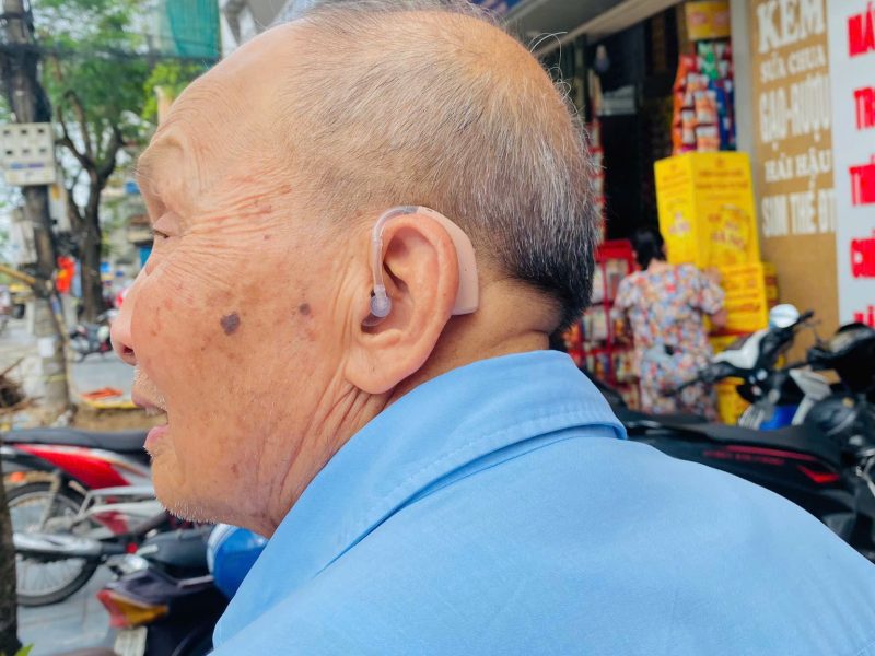 may-tro-thinh-deo-sau-tai-signia-run-bte-nghe-ro-moi-khoang-khac-cua-cuoc-song