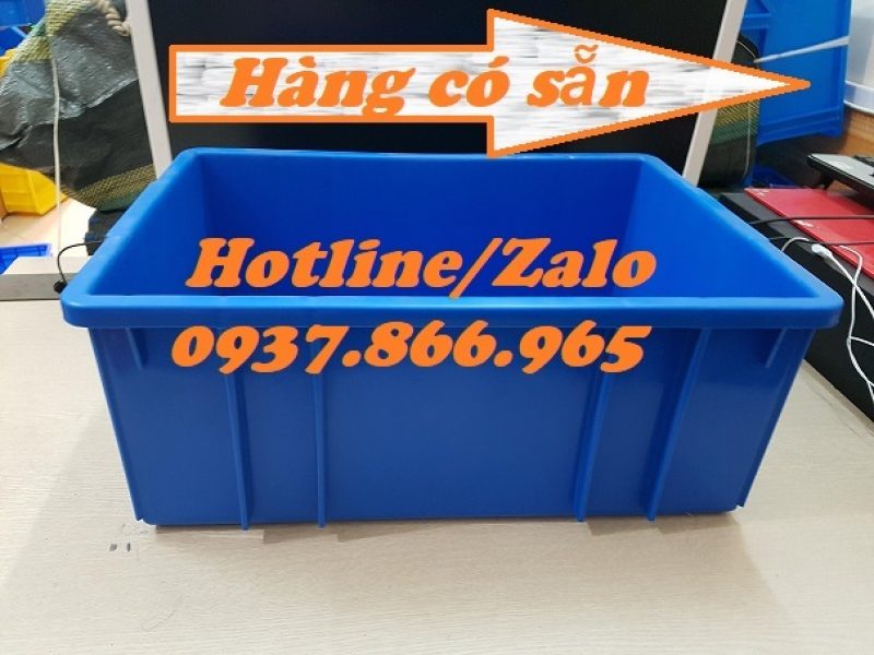 thu-ng-nhu-a-co-na-p-khay-nhu-a-ho-p-co-khi-khay-cao-ca-p-thu-ng-b3