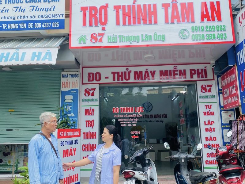 may-tro-thinh-deo-sau-vanh-tai-giai-phap-cho-nguoi-nghe-kem-tu-nhe-den-nang-sau