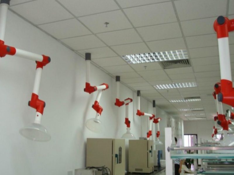 tu-dung-hoa-chat-co-khu-mui-lab-chemical-storage-phong-thi-nghiem