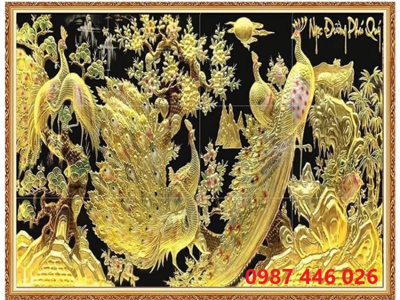 tranh-chim-cong-dep-gach-tranh-3d