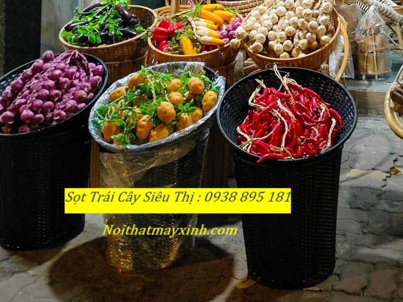 gio-may-trung-bay-trai-cay-trong-sieu-thi-lotte-mart