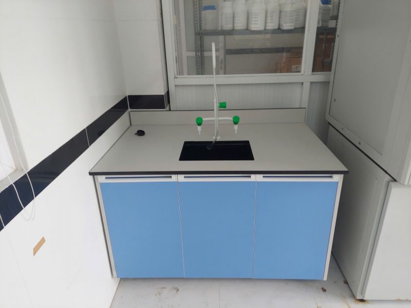 ban-thi-nghiem-ap-tuong-tt-furniture