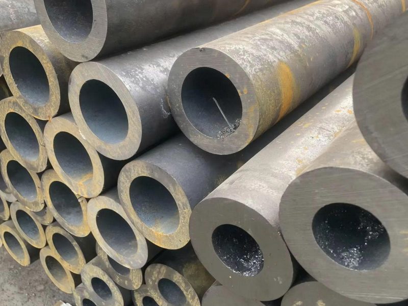 ong-duc-q235-unico-steel