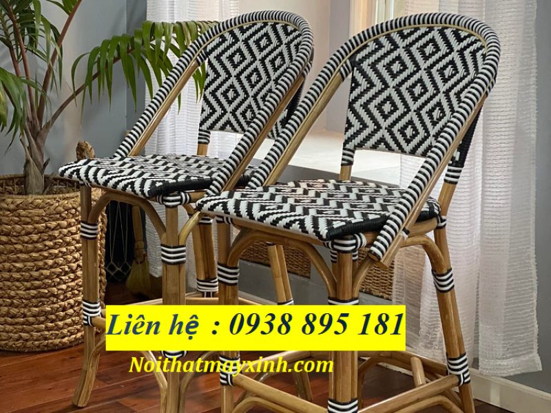 ghe-quay-bar-may-tu-nhien-ghe-quay-bar-nhua-gia-may-gia-re
