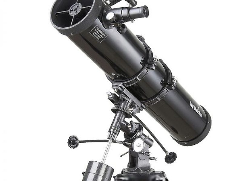 kinh-thien-van-phan-xa-skywatcher-n-130-900-explorer-chan-eq