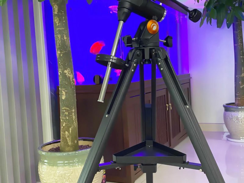 kinh-thien-van-khuc-xa-celestron-sctw-102