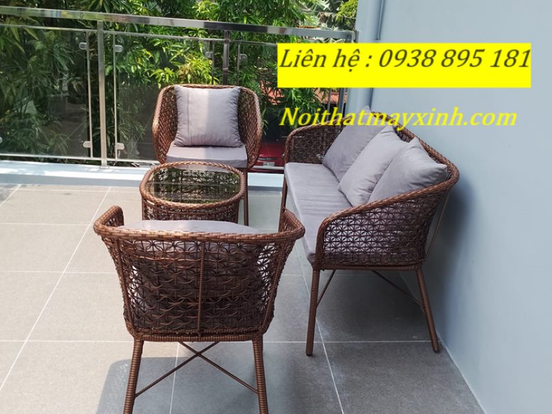 sofa-may-nhua-ngoai-troi-san-vuon-gia-re