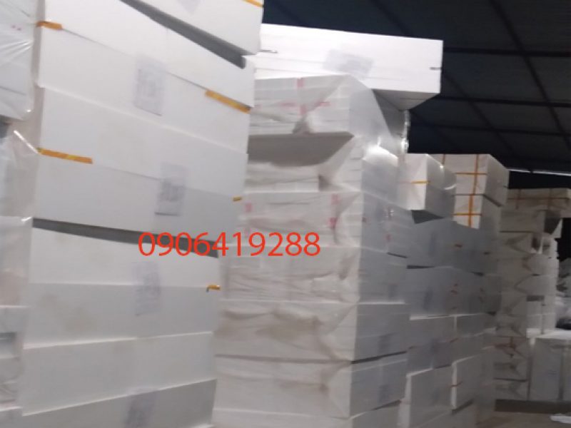tam-xop-eps-chen-lot-hang-hoa-gia-re-tai-hoc-mon