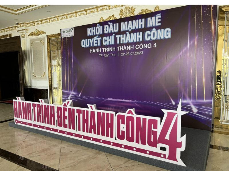 thi-cong-backdrop-su-kien-mien-tay
